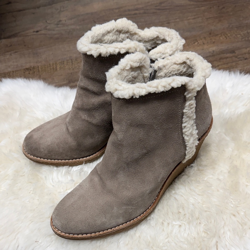 Cole Haan Taupe Suede Shearling Trim Wedge Ankle Boots size 7.5